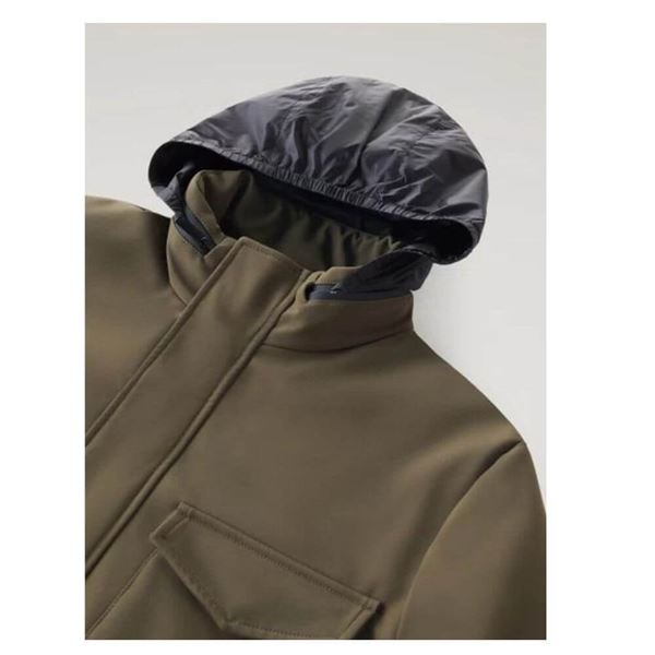 Woolrich Giacca Uomo Soft Shell Field Jacket multitasche dark green M cappuccio