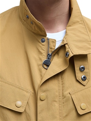 Barbour-International-Modern-Duke-Showerproof-Cumino-Dettaglio